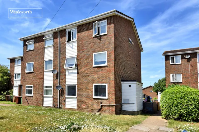 Photo 2 — Chartwell Place, Cheam, Sutton, SM3