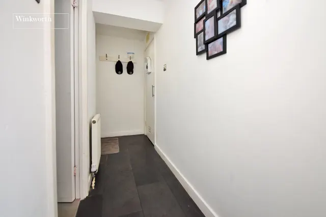 Photo 3 — Chartwell Place, Cheam, Sutton, SM3