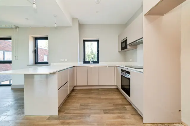 Photo 2 — Groom Place, Welwyn Garden City