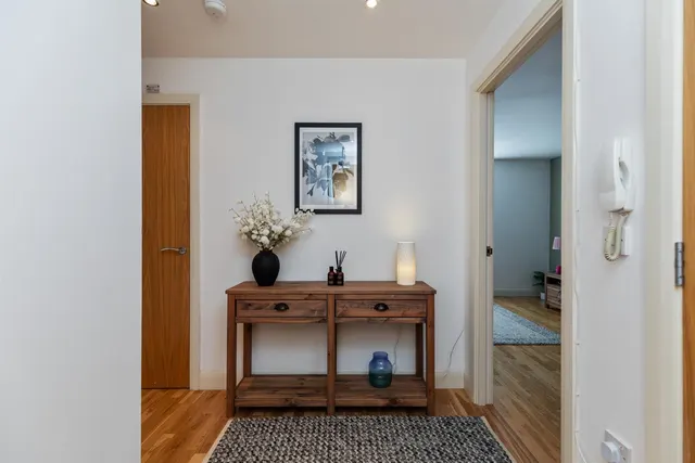 Mayfield Square, Blacks Road, BT10, photo 2