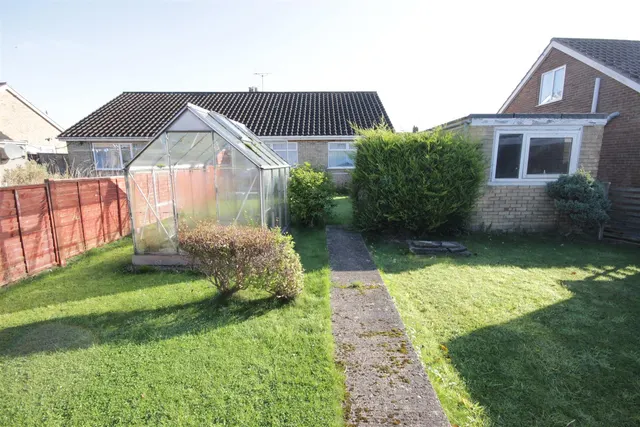 Photo 3 — Baronwood Crescent, Beeford, Driffield