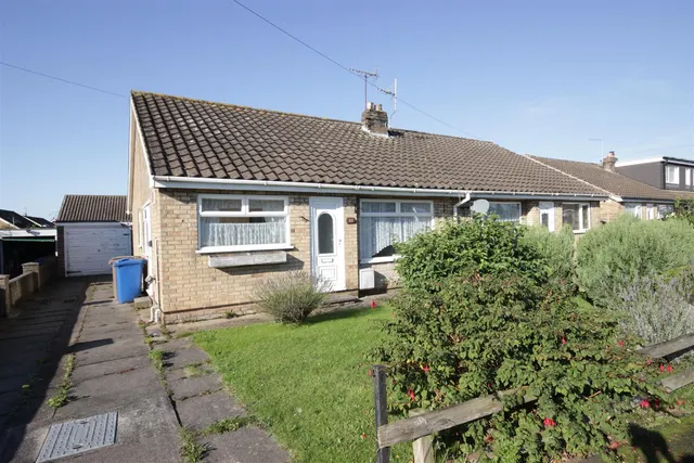 Baronwood Crescent, Beeford, Driffield, photo 1