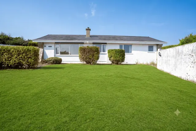 Photo 2 — 7 (Bay View), Pen Y Bryn Estate, Mynytho, Pwllheli, Gwynedd, LL53 7SE