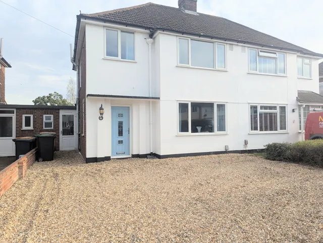Hatfield Crescent, Bedford, MK41, photo 1