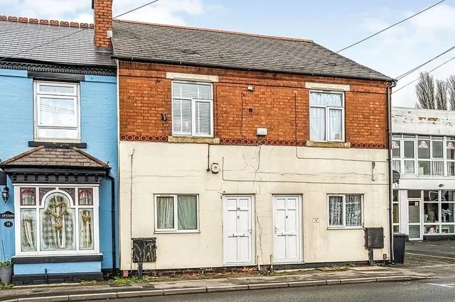 Long Lane, Halesowen, West Midlands, B62, photo 1