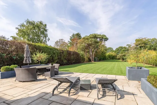 Boughton Hall Avenue, Send, GU23, photo 3