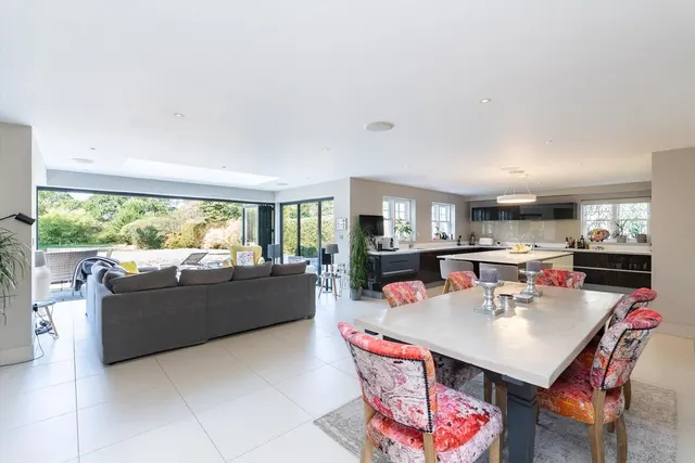 Boughton Hall Avenue, Send, GU23, photo 2