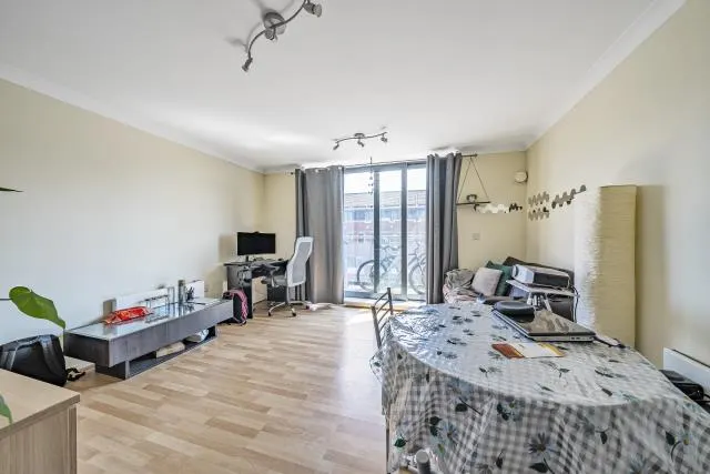 Bath Road, Slough, SL1, photo 3