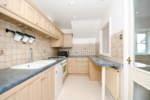 Photo 2 — Fairfield Heights, 274 Fulwood Road, Sheffied, S10