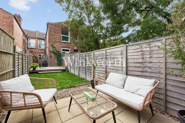 Lansdowne Road, London, N17, photo 3