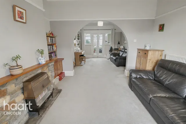 High Street, Reepham, LN3, photo 2