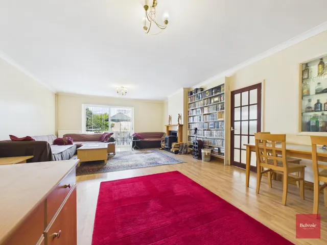 Carmarthen Road, Fforestfach, SA5, photo 3