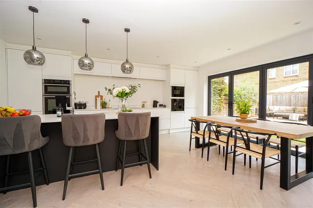Rushmere Rise, St. Leonards-On-Sea, photo 2