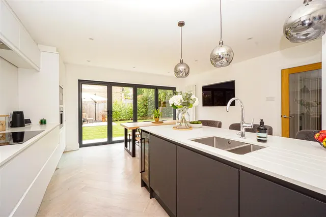 Rushmere Rise, St. Leonards-On-Sea, photo 3
