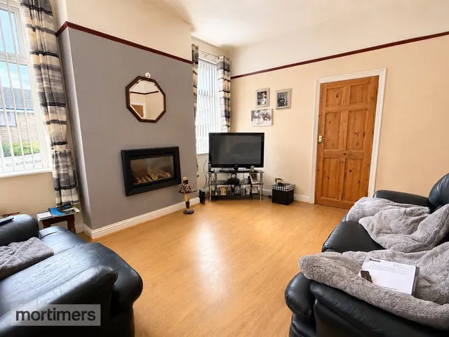 Duke Street, Clayton Le Moors, BB5, photo 2