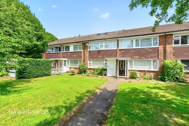 Wyecliffe Gardens, Merstham, Redhill, photo 1