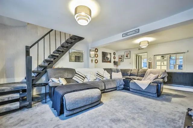Nuthall Road, Nottingham, NG8, photo 1