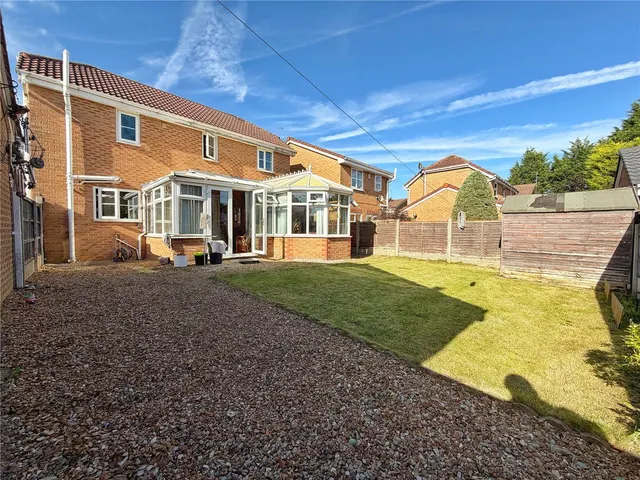 Hazelhurst Drive, Gladewood, M24, photo 3