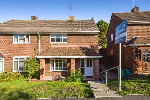 Imber Road, Winnall, Winchester, photo 1