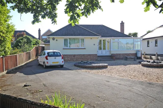 Barton on Sea, New Milton, photo 1