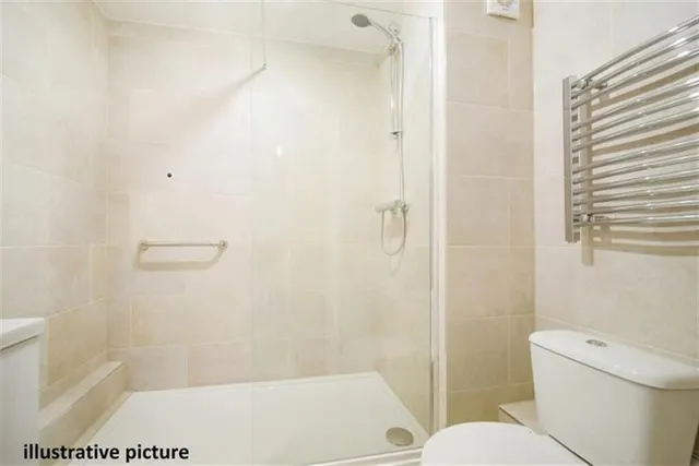 Croydon Road, CR3, photo 1