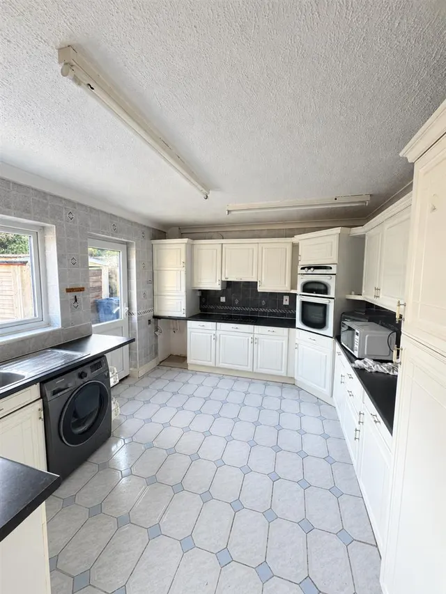 Photo 2 — High Wycombe, Not specified, HP11 1DQ