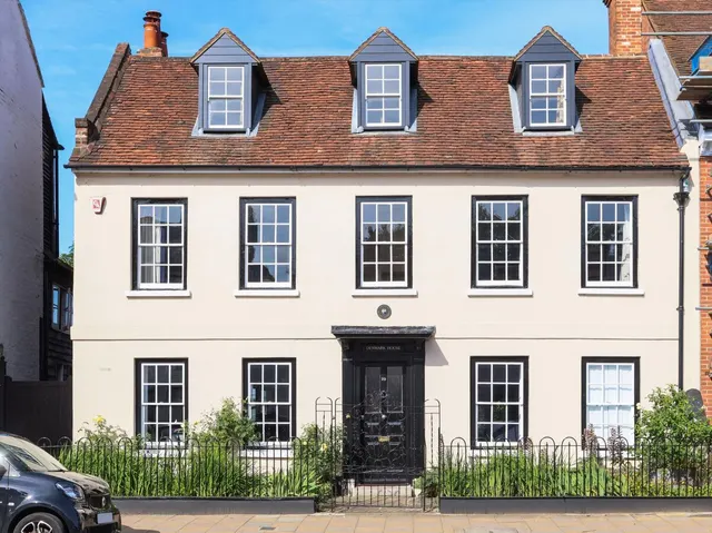 Windsor Street, Chertsey, KT16, photo 1