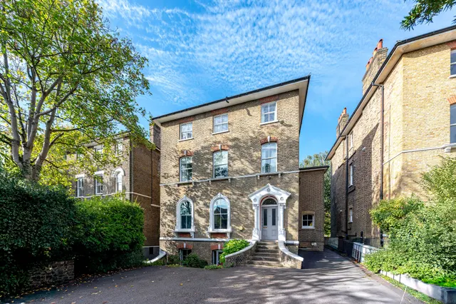 28d Kidbrooke Park Road, London, photo 1
