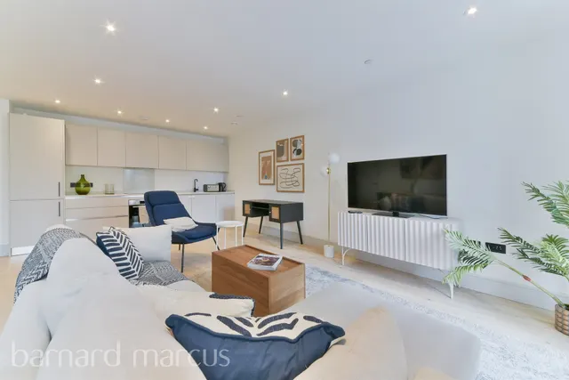 Station Road, London, SW19, photo 2