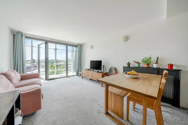 Consort Road, SE15, photo 2