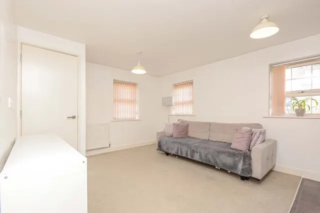 Photo 3 — Marlington Drive, Huddersfield, West Yorkshire, HD2