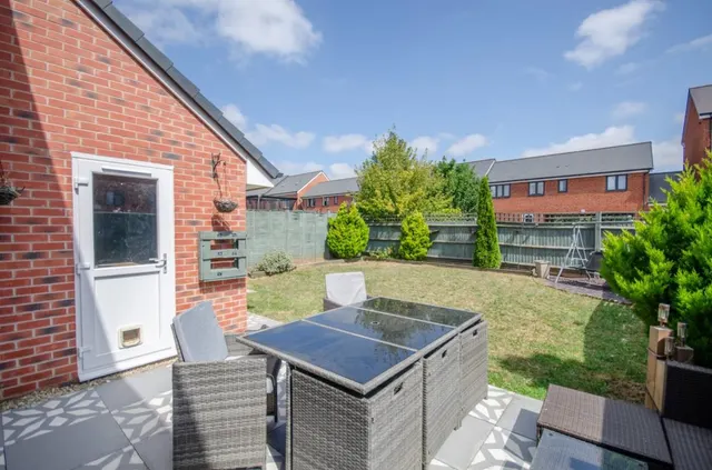 Bluebell Way, Lyde Green, BS16, photo 2