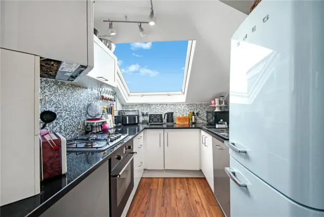 Photo 3 — Fordwych Road, Kilburn, London, NW2