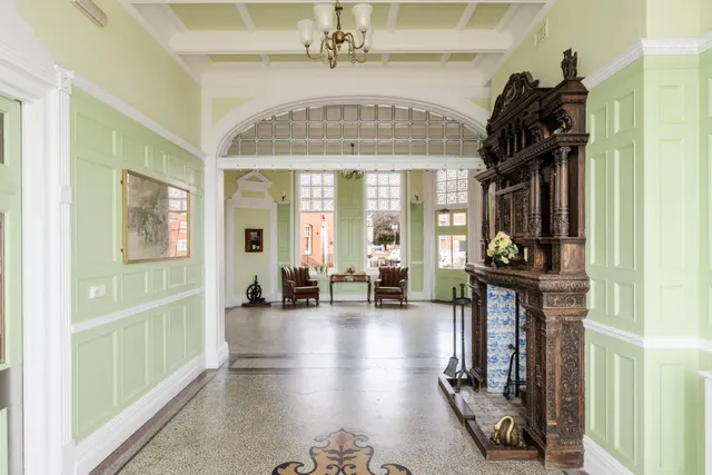 Photo 3 — 73 Marine Parade East, Clacton On Sea, CO15
