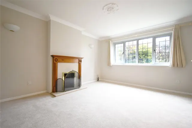 Photo 2 — Mill Close, Sherfield-on-Loddon, Hook, Hampshire, RG27 0AQ