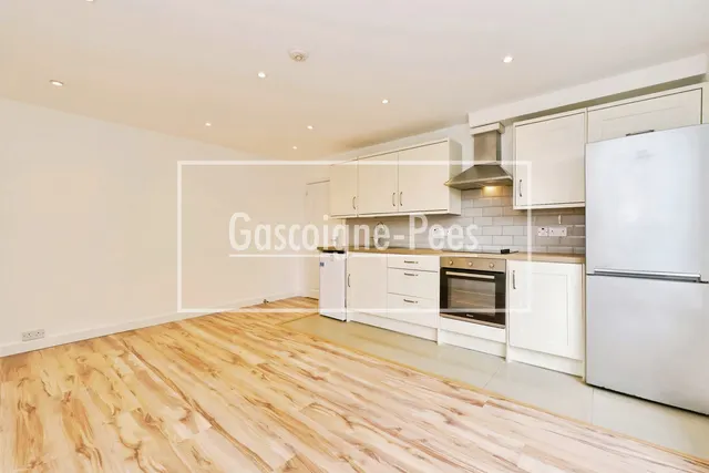 Hook Road, Surbiton, KT6, photo 2
