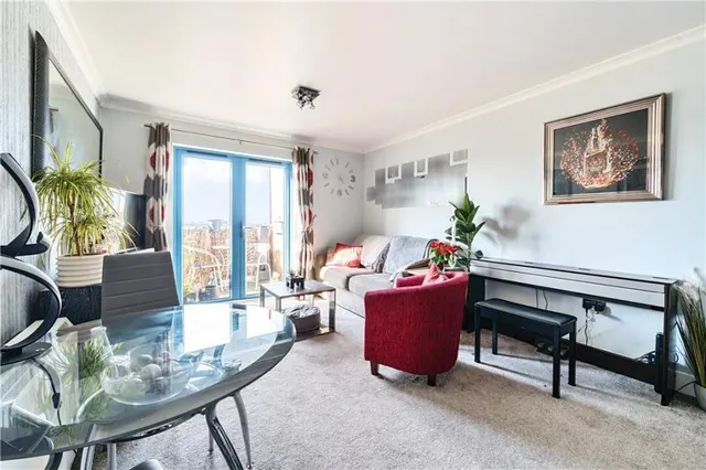 Sturlas Way, Waltham Cross, EN8, photo 2