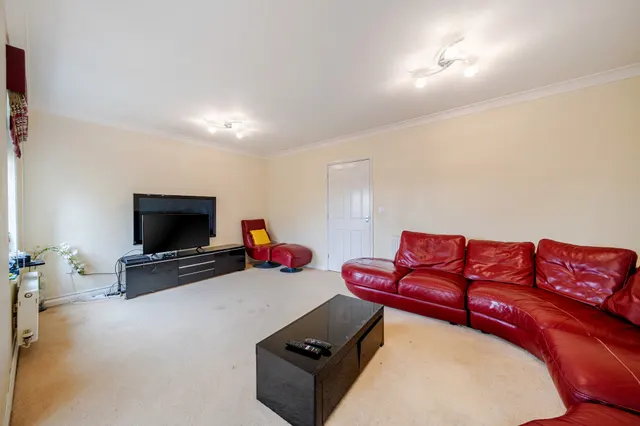 Photo 2 — Hazelbank, Rickmansworth, WD3