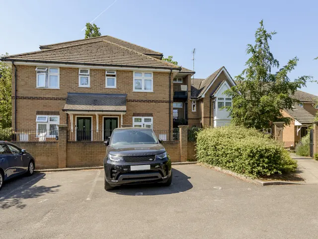 Parnell Way, HA3, photo 1