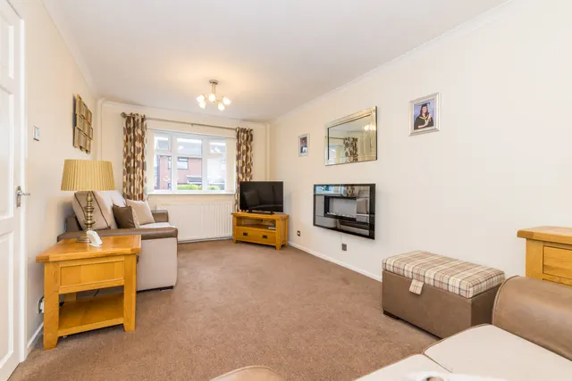 Erradale Crescent, Winstanley, WN3, photo 3