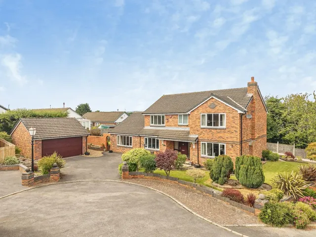 Greenton Avenue, Scholes, BD19, photo 1