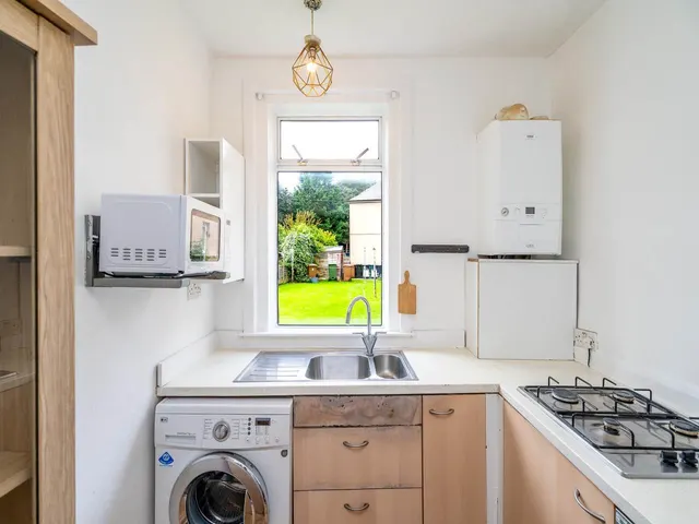 Whitson Grove, Stenhouse, EH11, photo 3