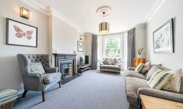 Barnett Wood Lane, Ashtead, KT21, photo 2