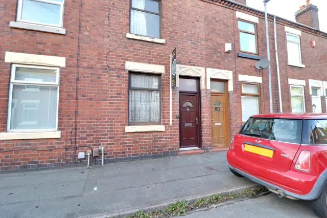 Clarence Street, Stoke-On-Trent, photo 1