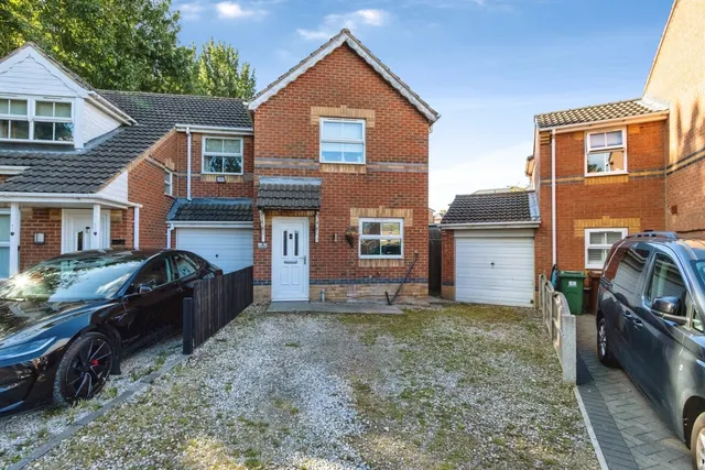 Beachill Crescent, WAKEFIELD, West Yorkshire, WF4, photo 1