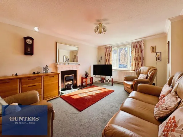 Pondwell Drive, Brimington, S43, photo 3