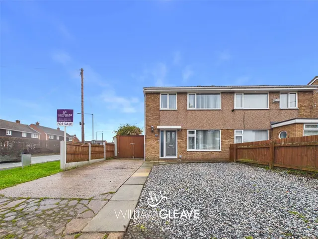 Maengwyn Avenue, Connah's Quay, Deeside, Flintshire, CH5 4UQ, photo 1
