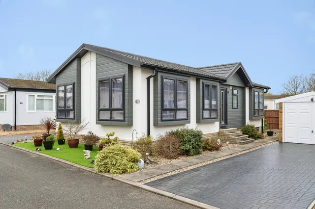 Manor Road, Witchford, Ely, photo 1