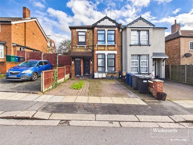 First Avenue, Hendon, NW4, photo 1