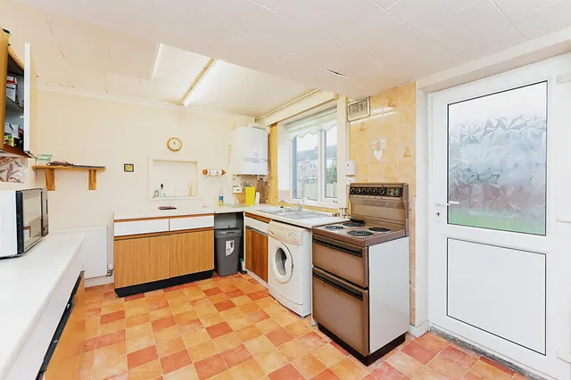 Photo 3 — Woodsome Drive, Whitby, Ellesmere Port